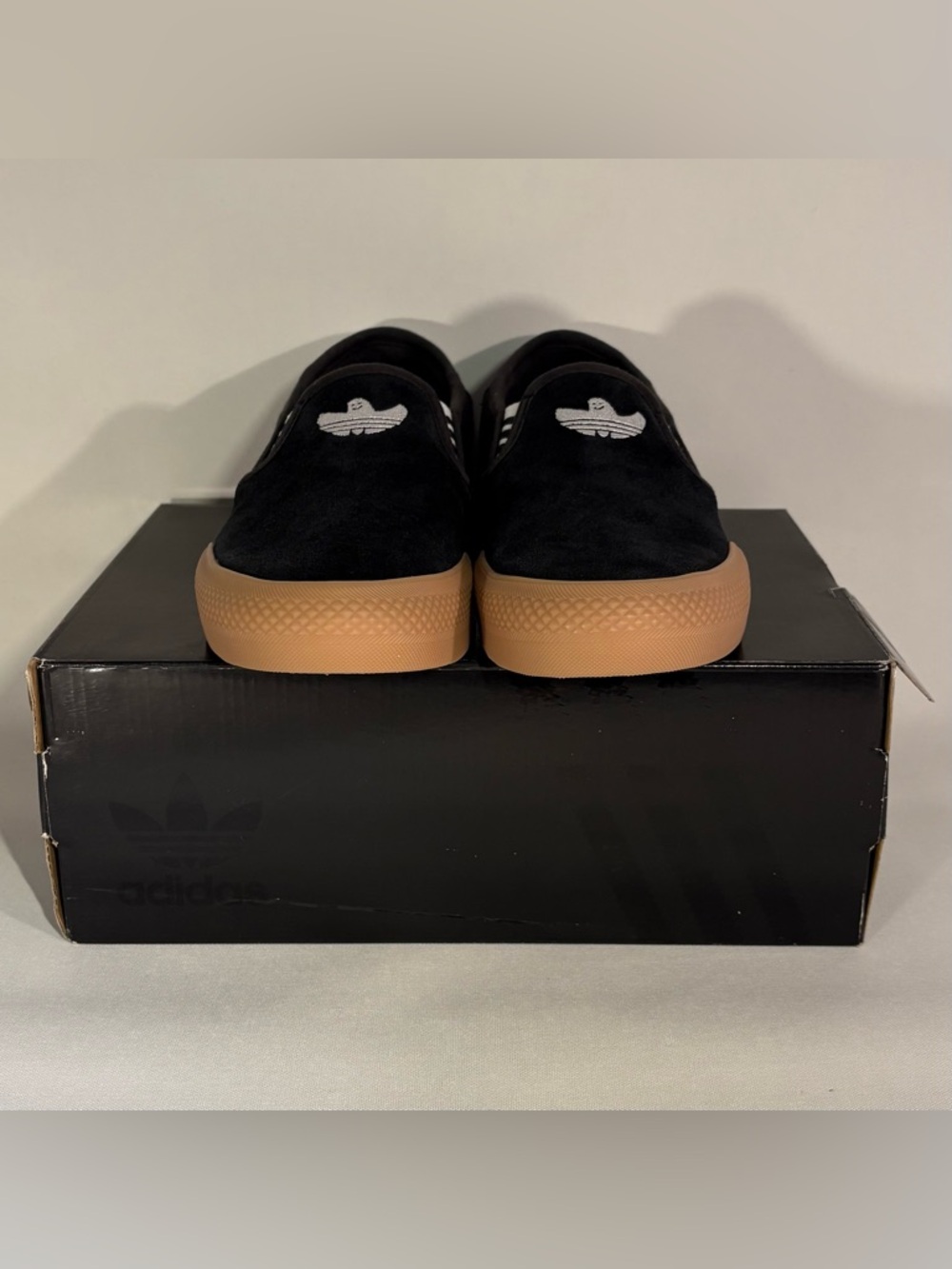 NEW ADIDAS SHMOOFOIL BLACK SUEDE WHITE GUM SLIP-ON SHOES MEN'S SIZE 5.5 DMG BOX - Picture 5 of 12